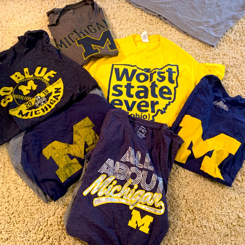 University of Michigan t-shirt lot.